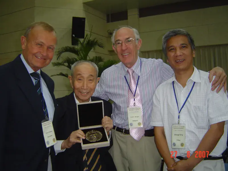 Prof. Tungsheng Liu during the award of EGU's Alexander von Humboldt Medal 2007