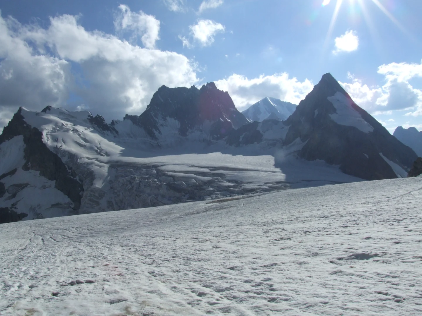 Snow and ice on Mount Elbrus
