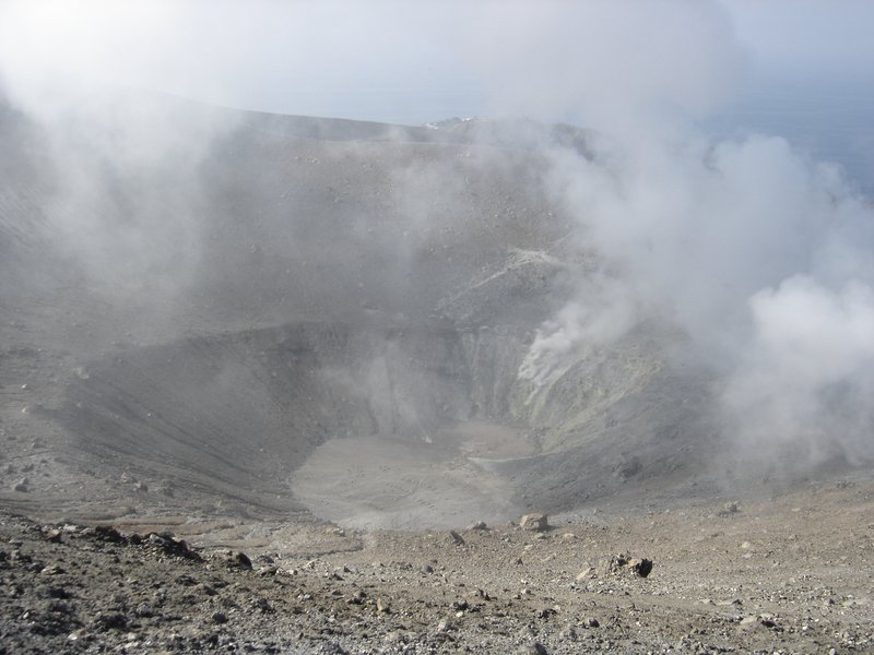 La Fossa crater