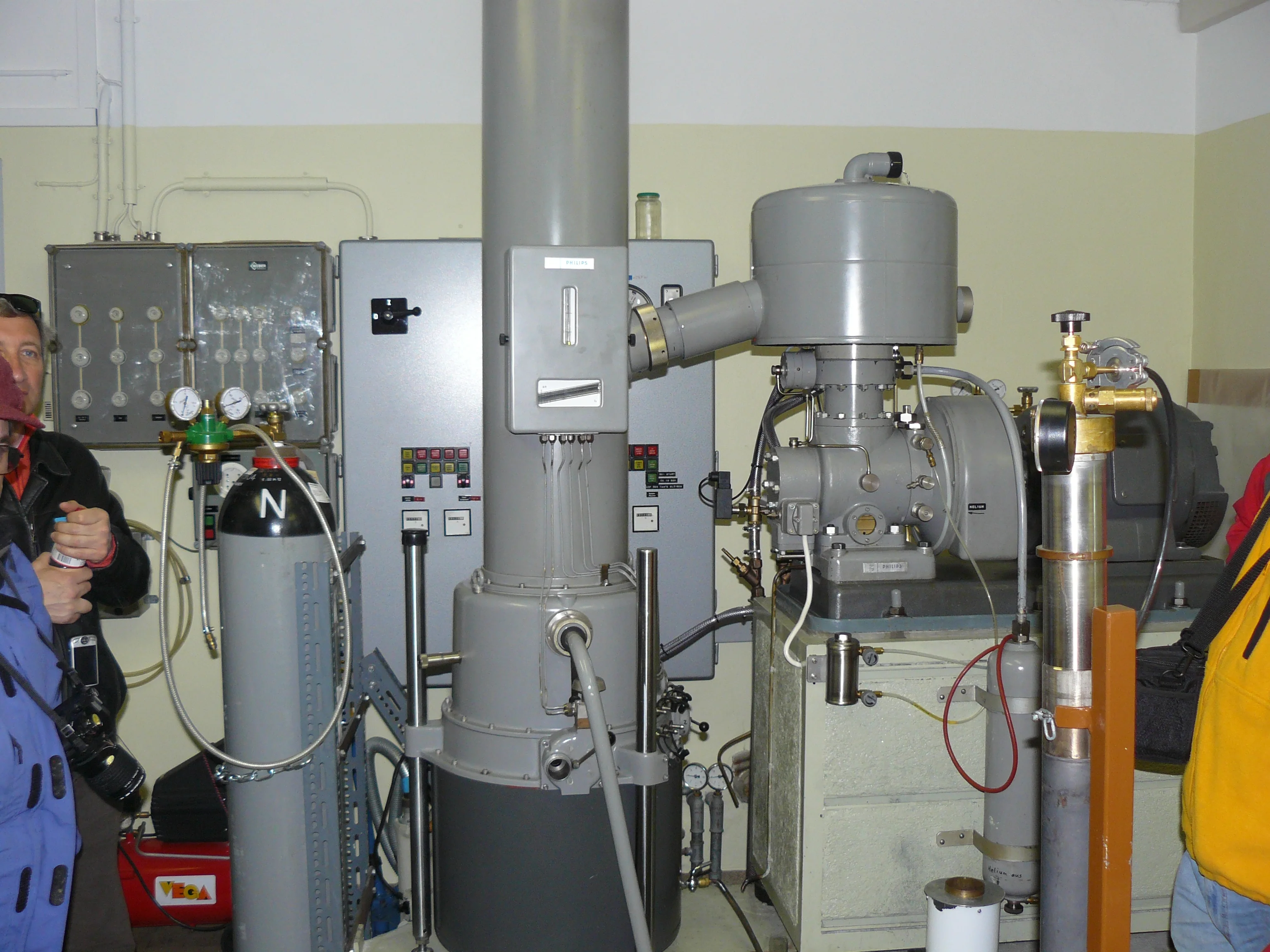 Liquid nitrogen generator
