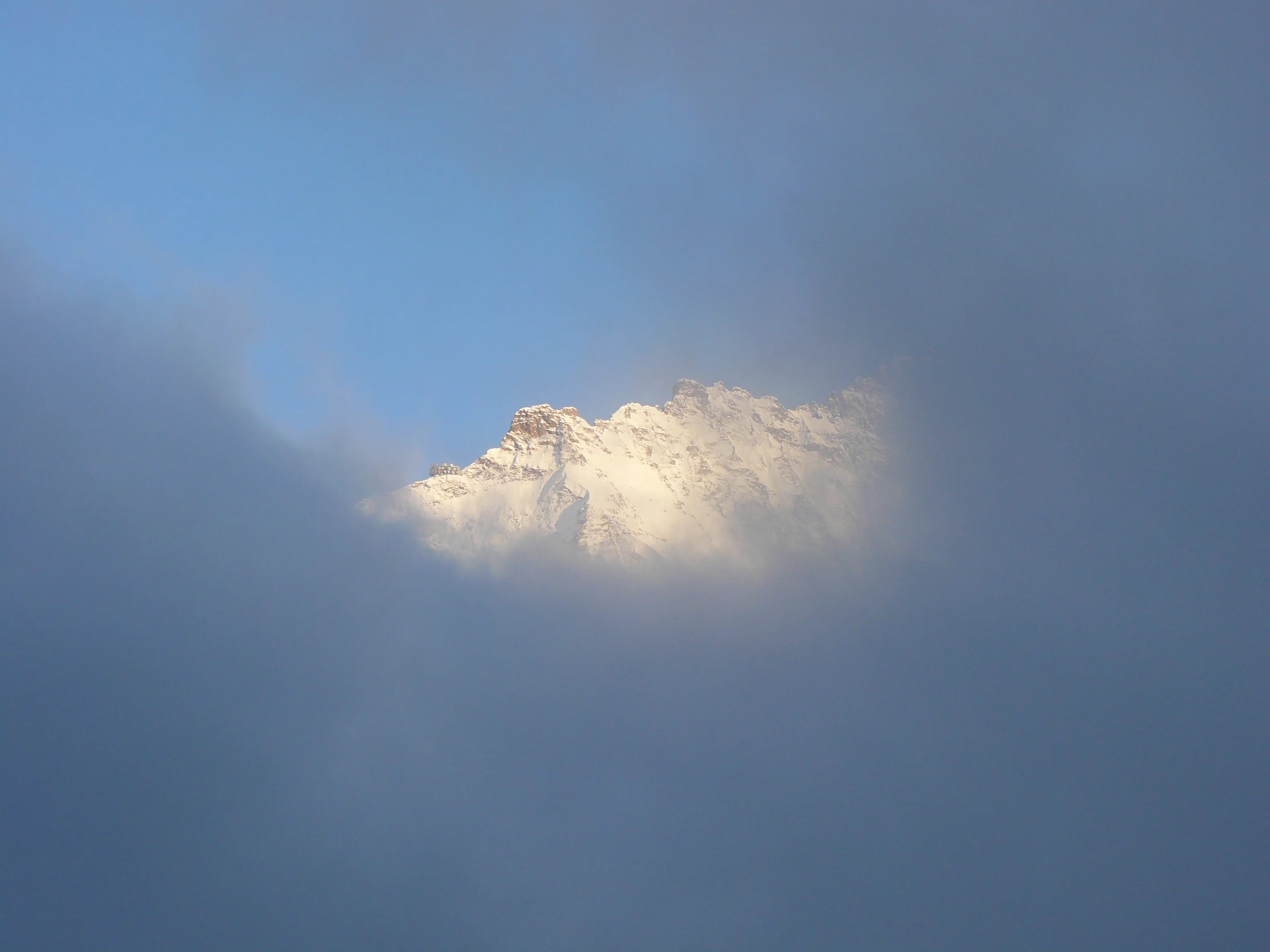 Jungfrau peak between clouds