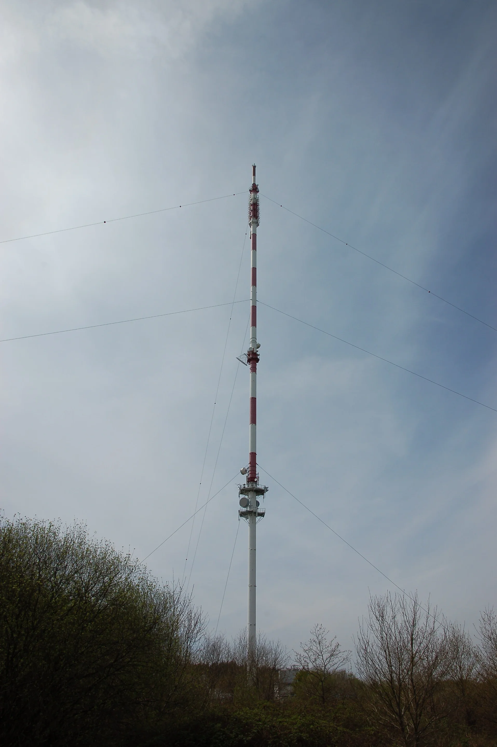 Trainou monitoring station, tall tower