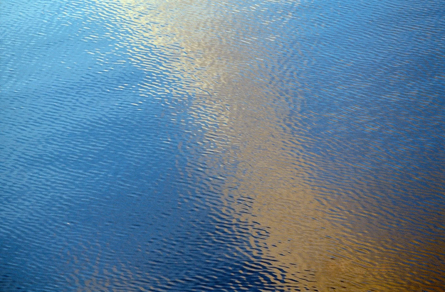 Norway-See Color At 04.30 In May