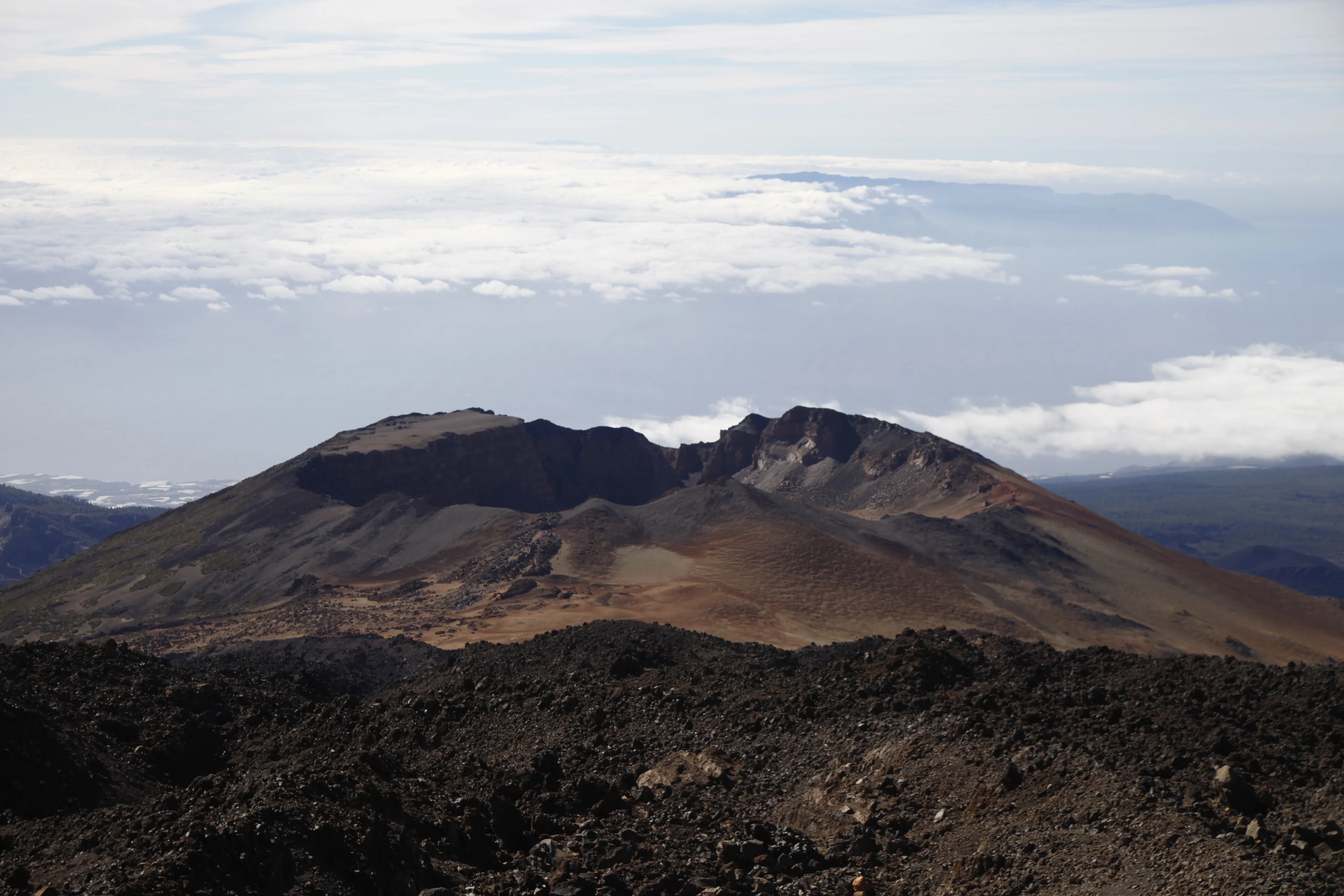 Pico Viejo crater