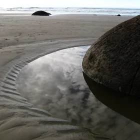 Moeraki Boulder
