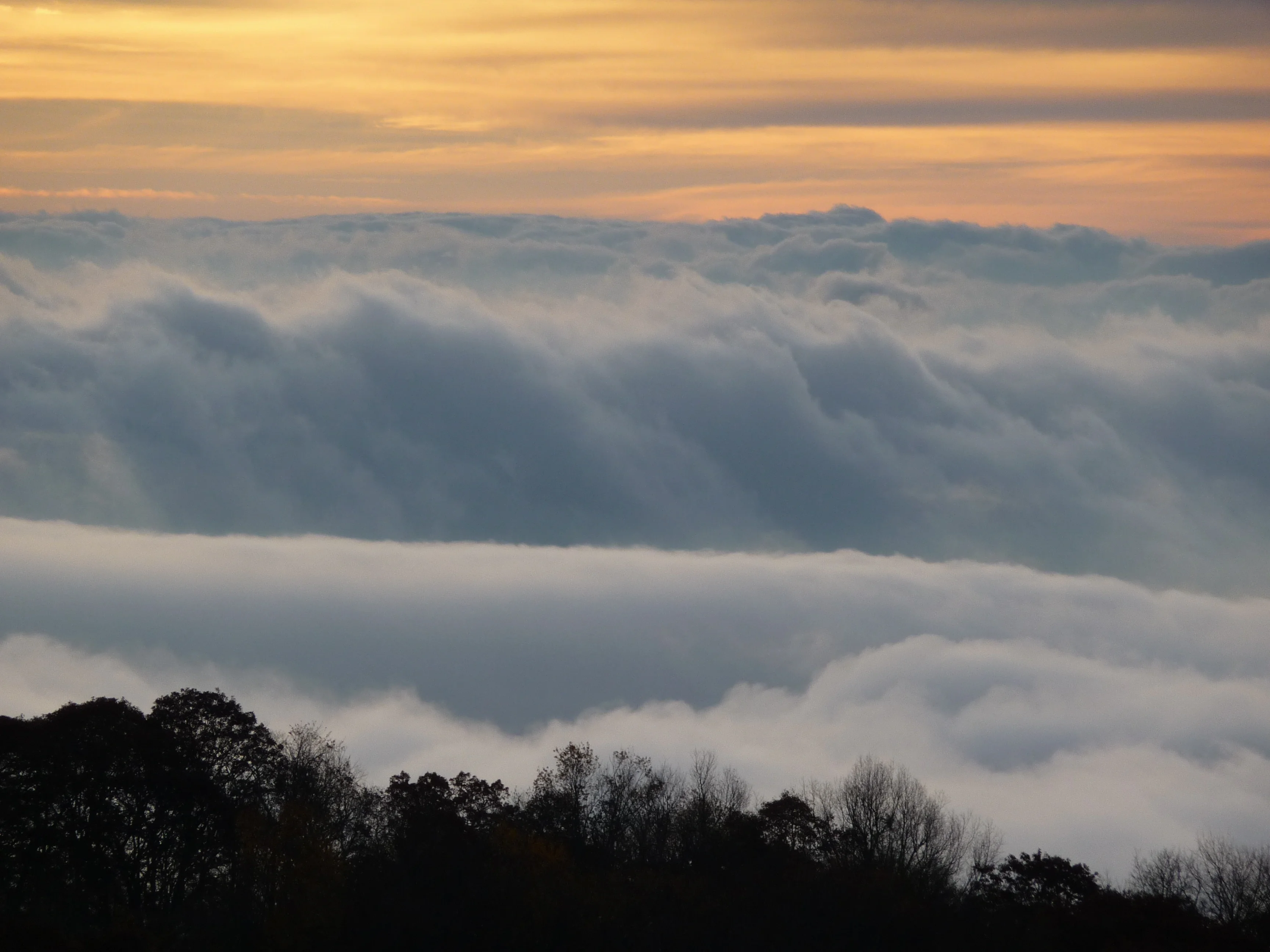 Great Smoky Mountains morning fog October 2009