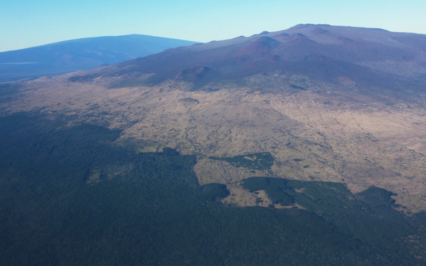 Mauna Kea and Mauna Loa