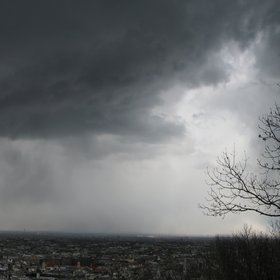 Heavy snow showers over Budapest