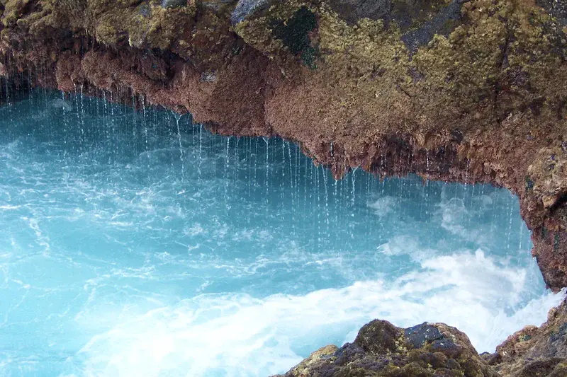 Sea water curtain