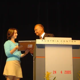Award to Caroline Beghein