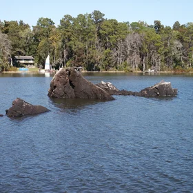 Karst thrust island