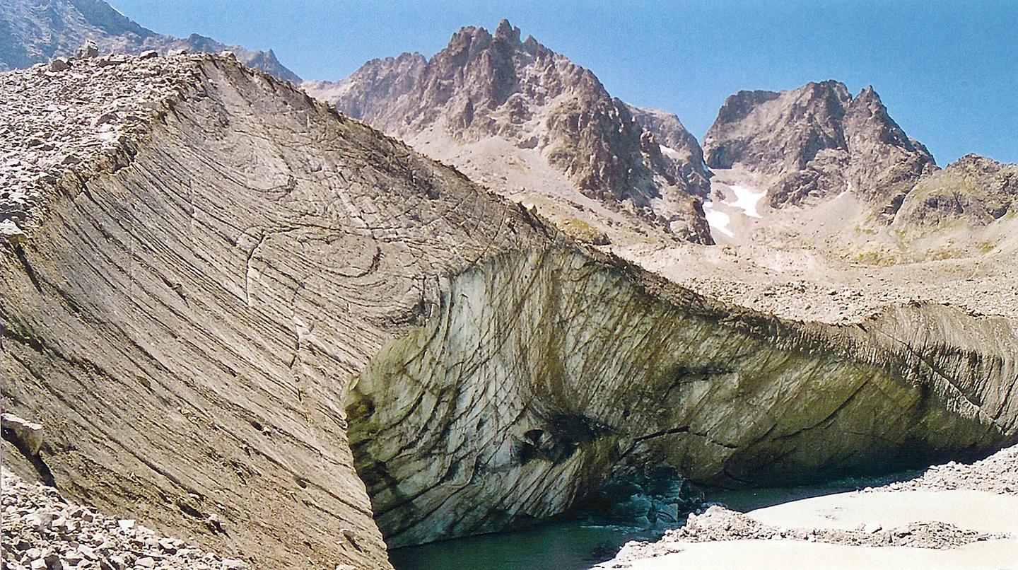 Syncline ice