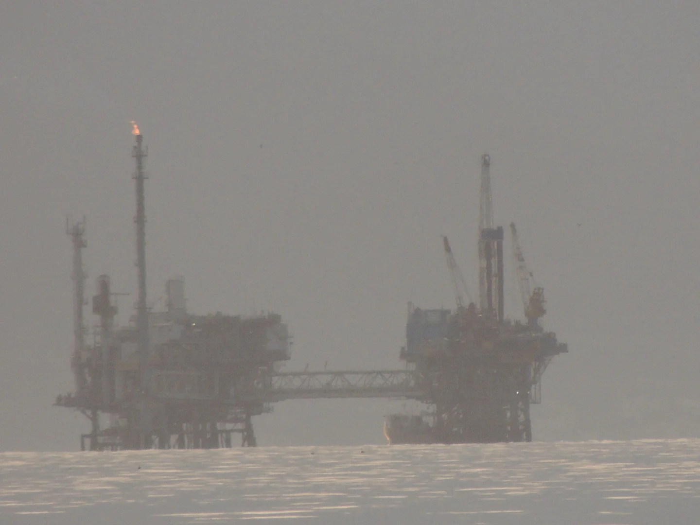 Oil platform