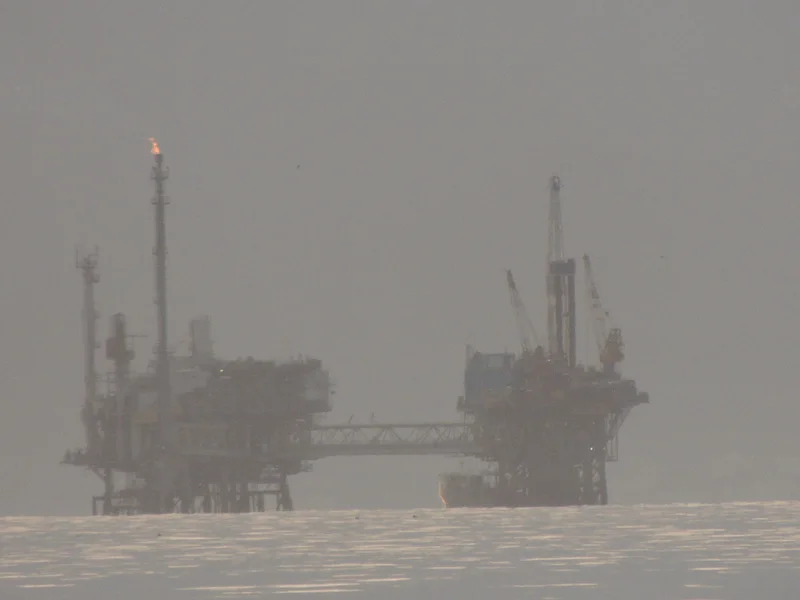 Oil platform