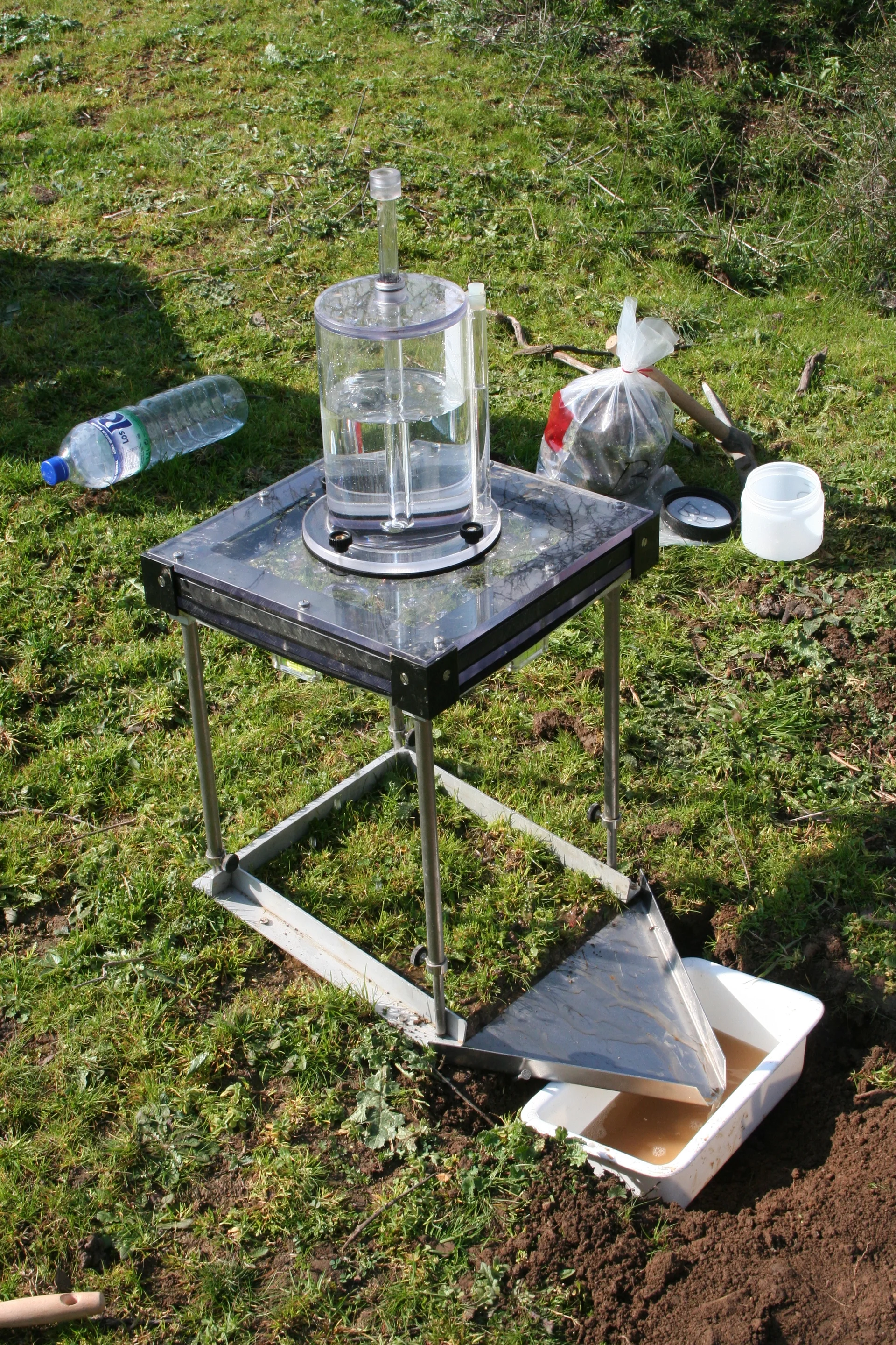 Portable rainfall sumulator