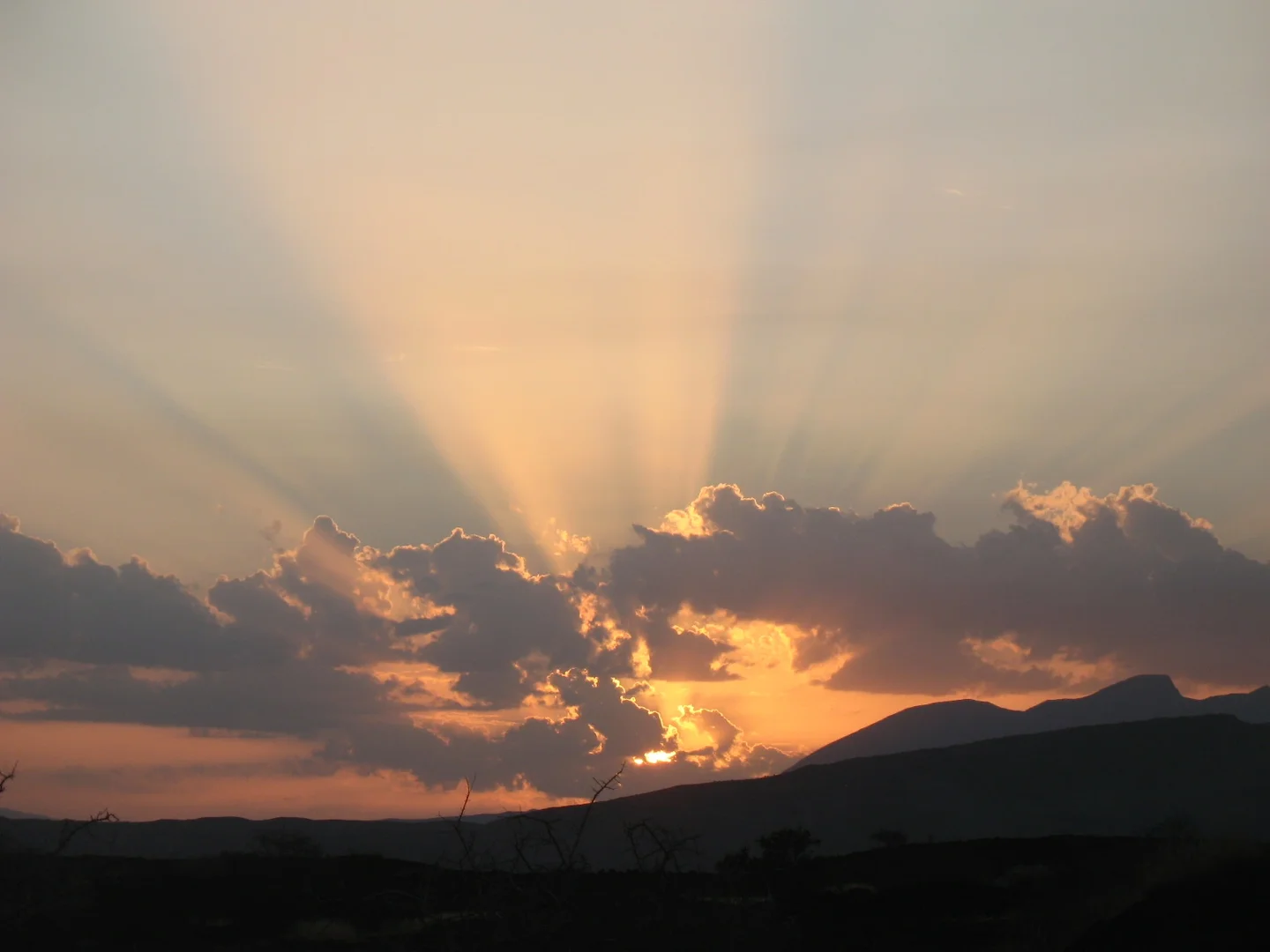Afar sunrise in the Dabbahu rift segment