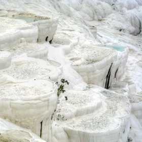 Pamukkale (cotton castle)