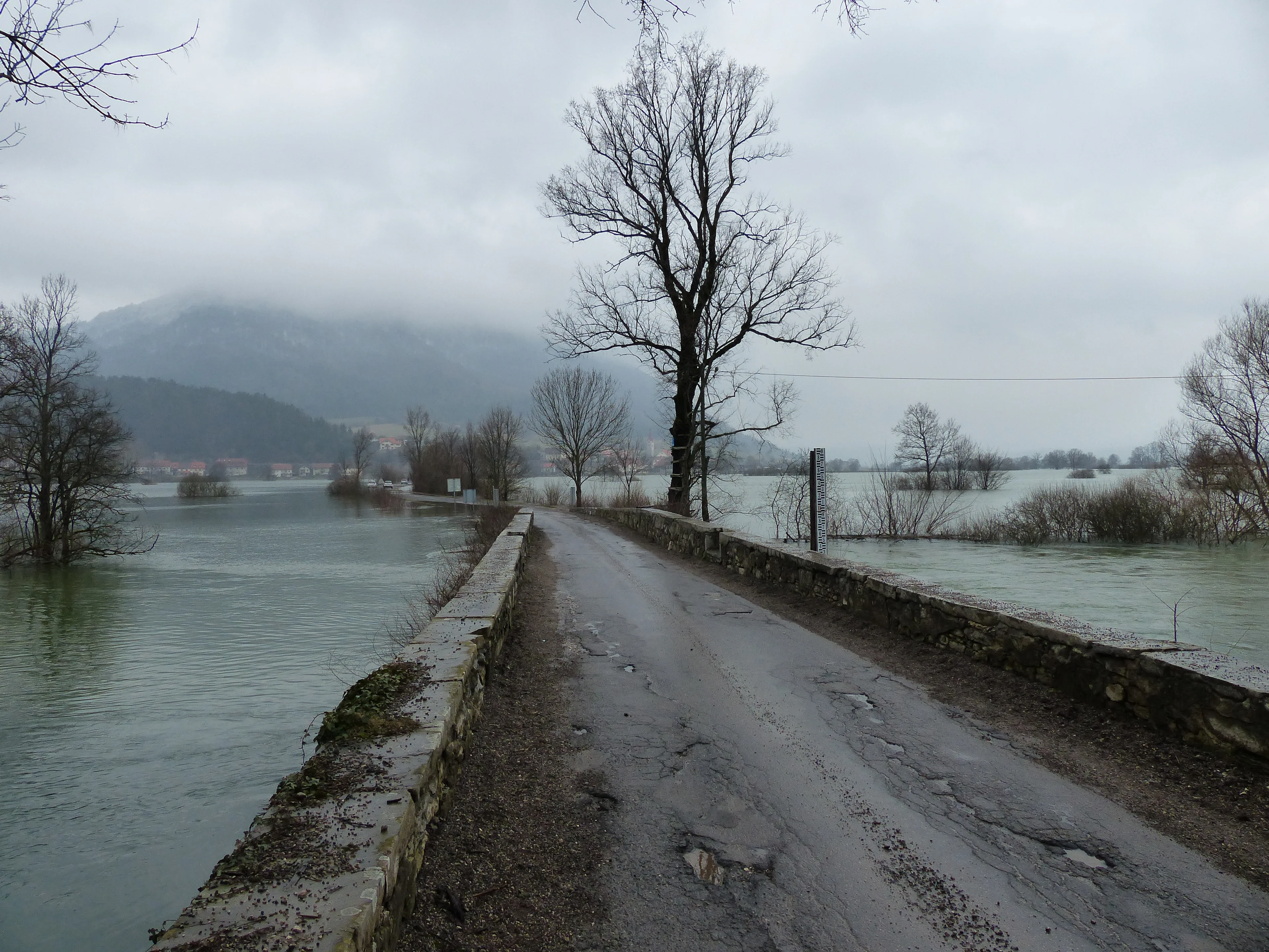 Flood on the Planina intermittent lake