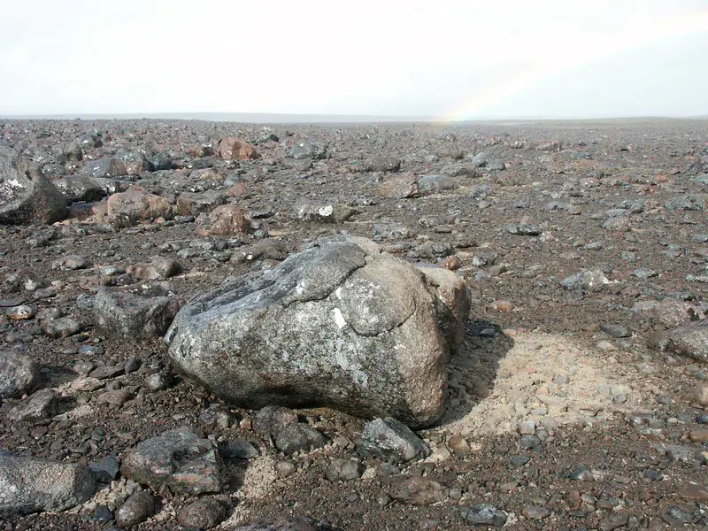 The dry side of stones and the rainbow
