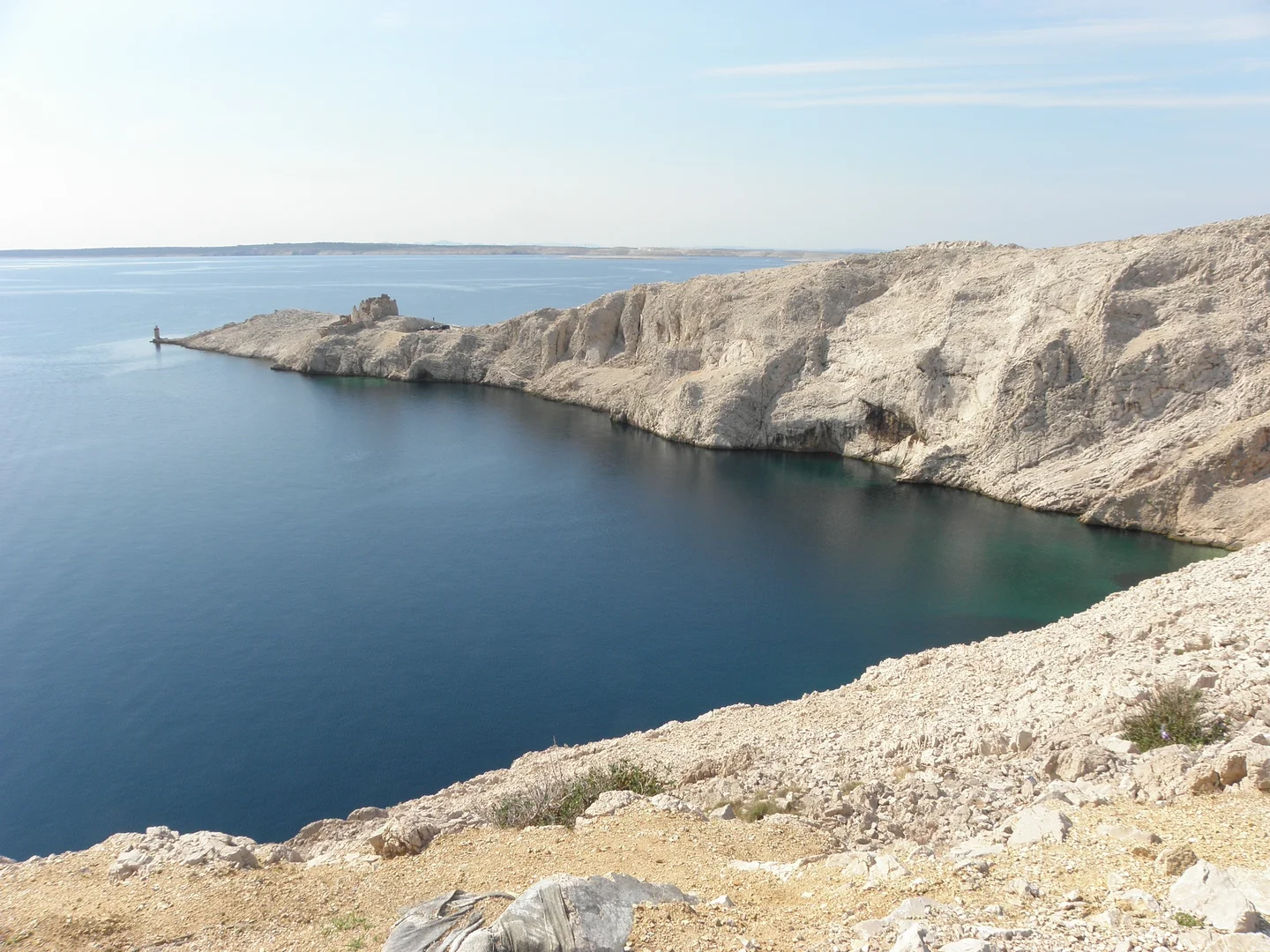 White stone, blue sea