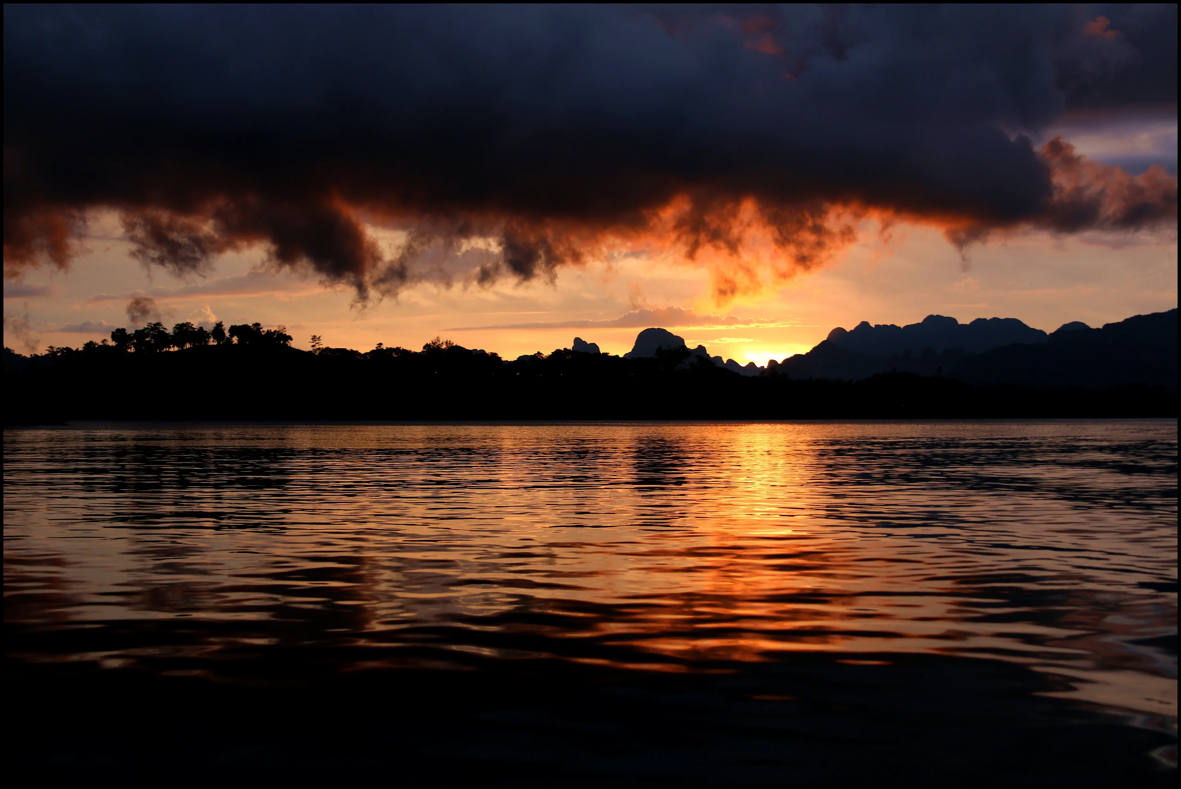 Ratchaprapha lake in Khao Sok national park