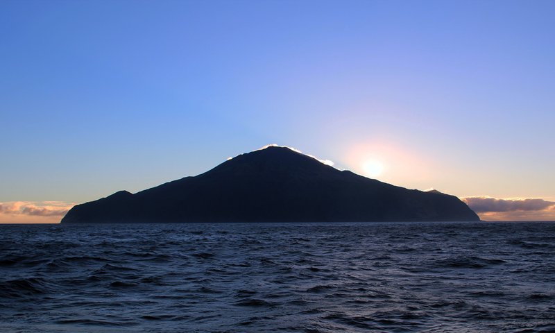 Tristan da Cunha - Volcano