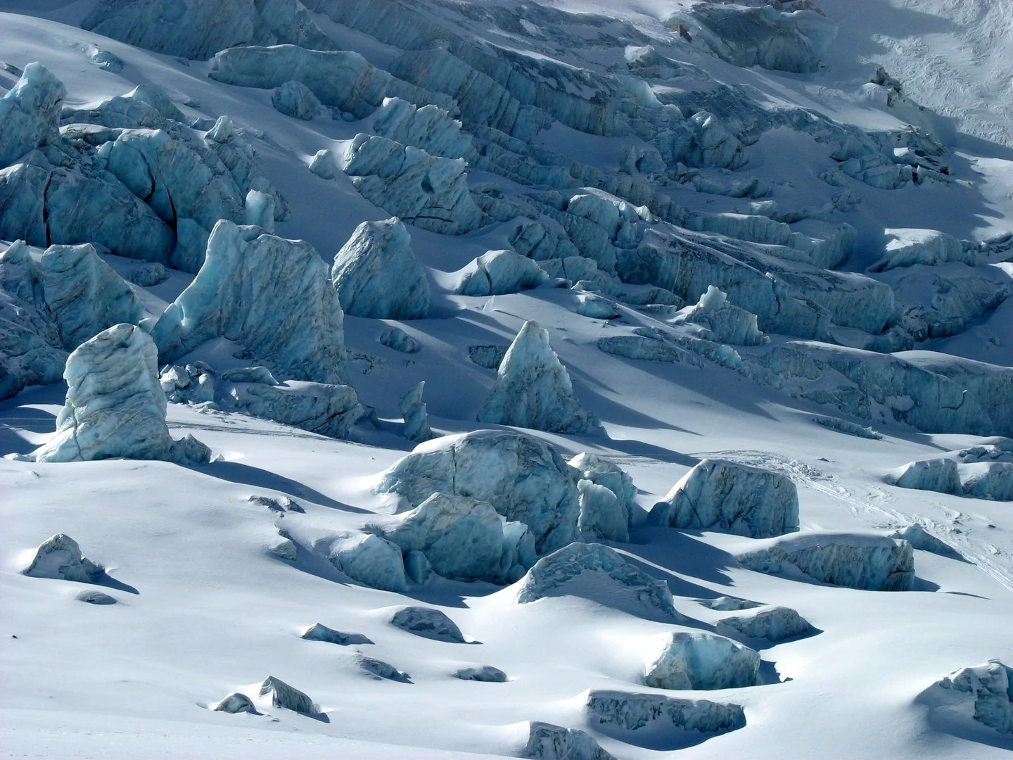 Bluesy glacier
