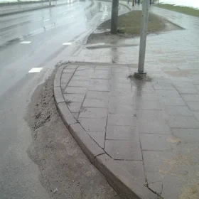 Snow melt deposits in Vilnius
