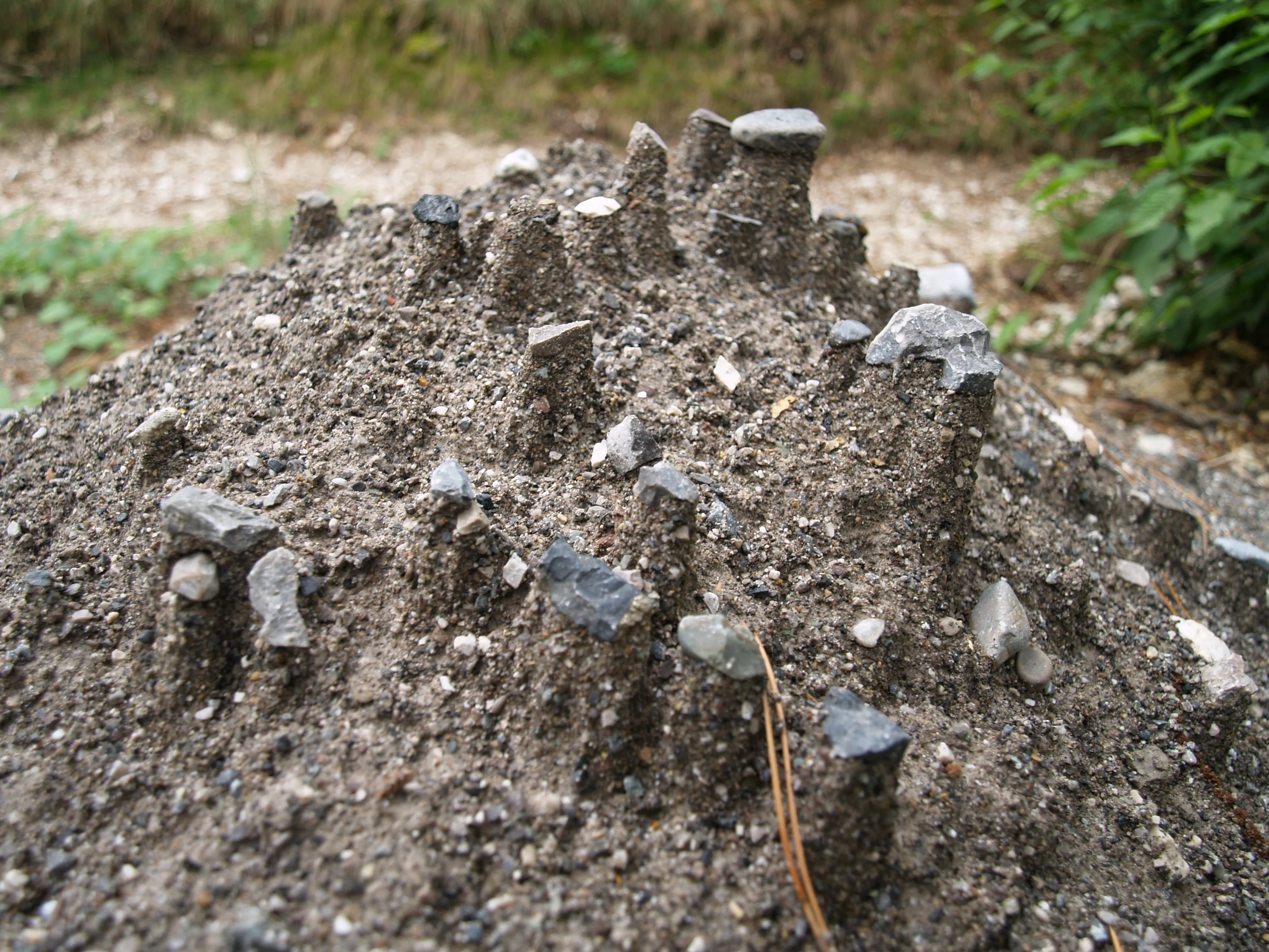 Looking to the small: Earth micro-pillars