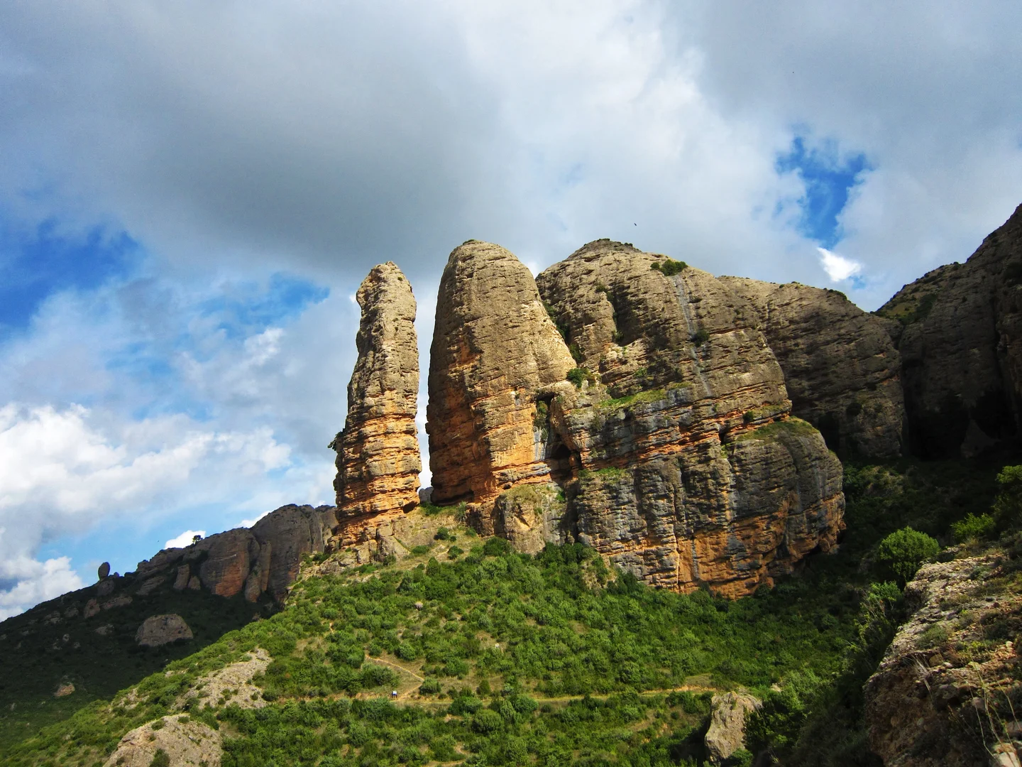Mallos de Agüero
