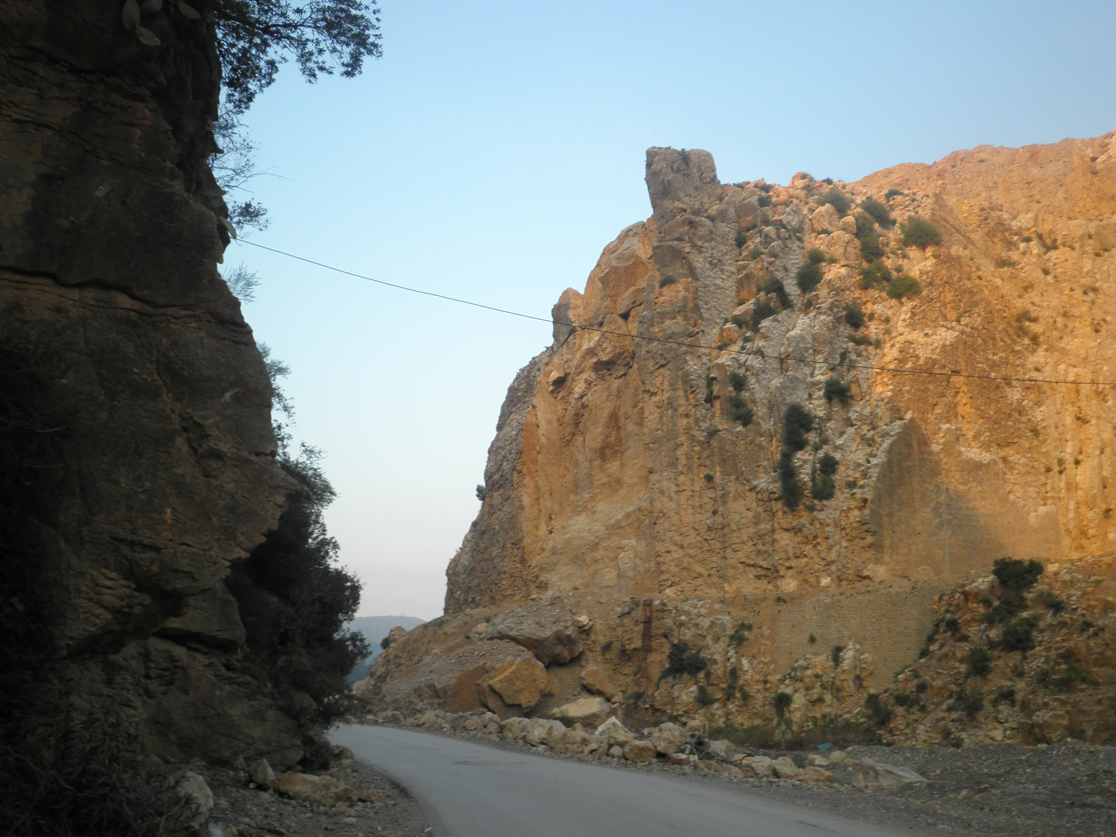 Rock fall at hammam Melouane