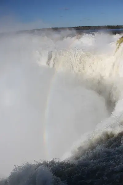 Last step before Garganta del Diablo, Iguazu Falls (Brasil)