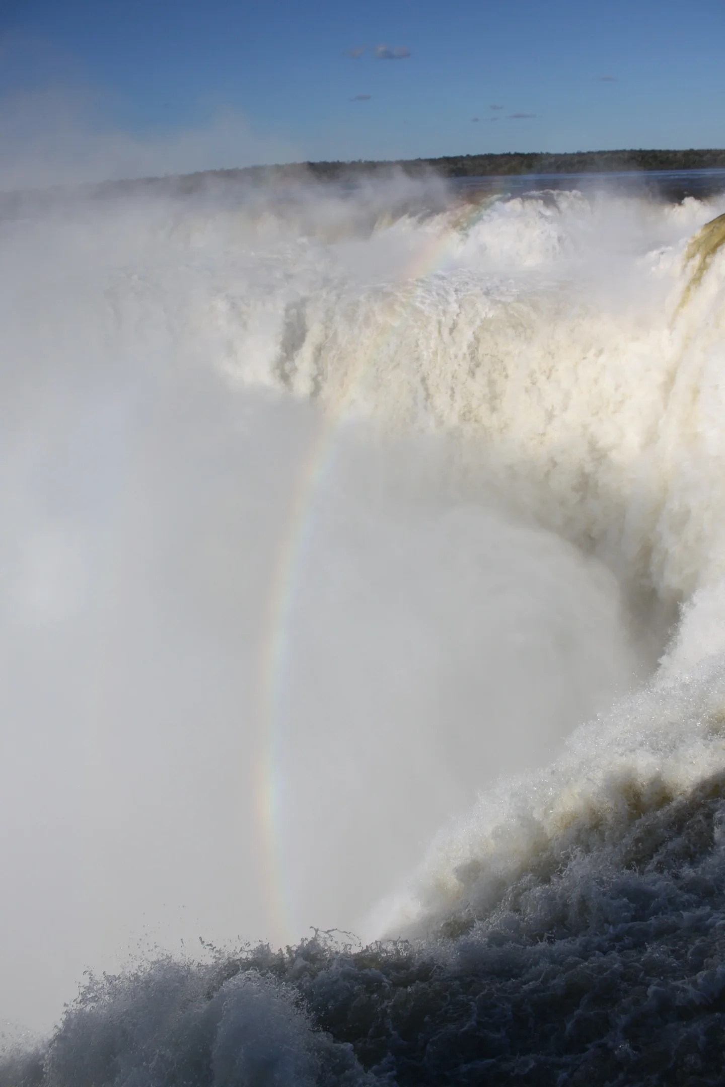 Last step before Garganta del Diablo, Iguazu Falls (Brasil)