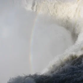 Last step before Garganta del Diablo, Iguazu Falls (Brasil)
