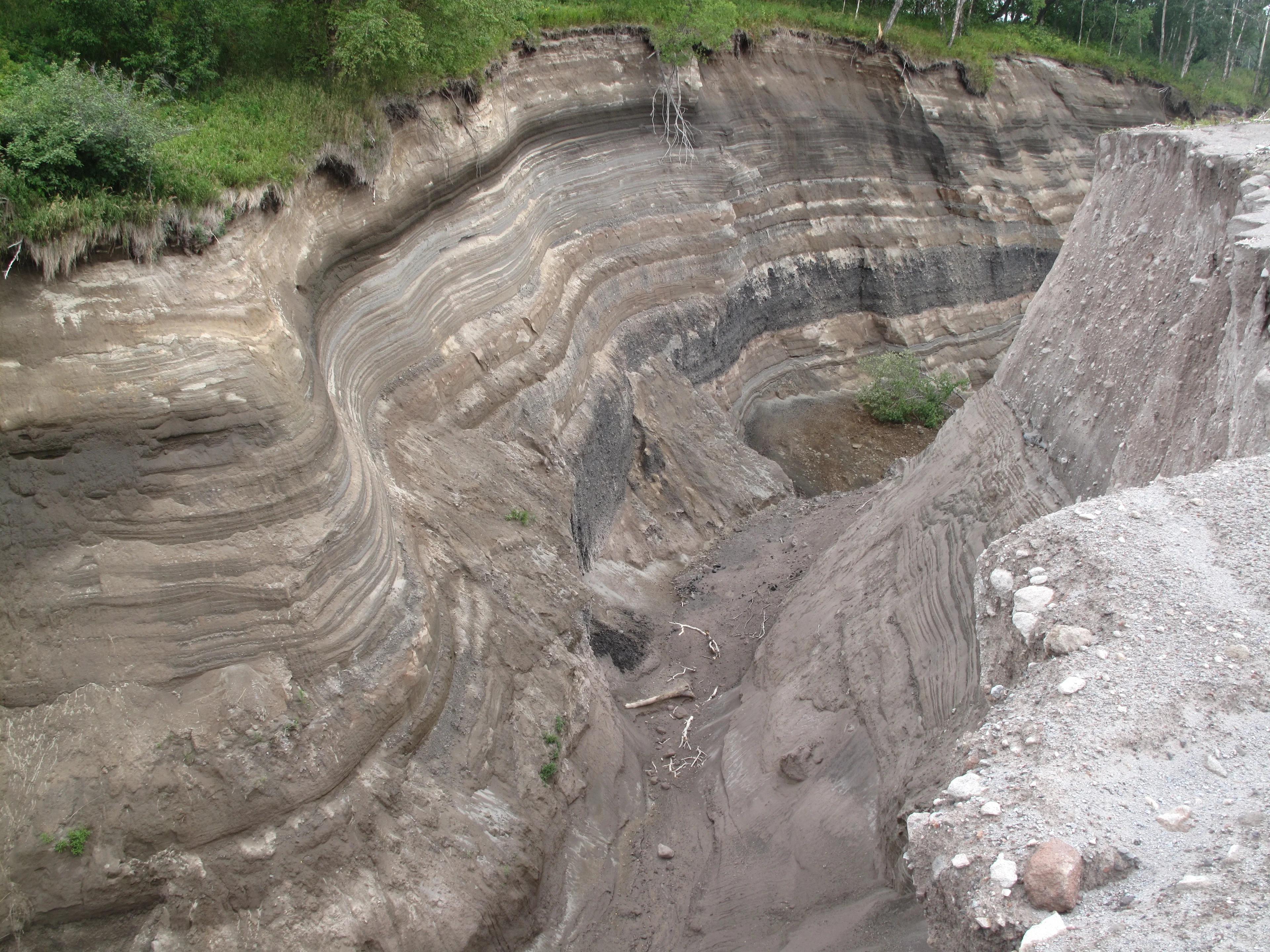 Deposits of the tuff ring on Shiveluch volcano