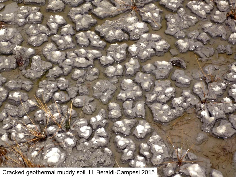 Cracked geothermal soil