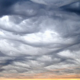 Nimbostratus painting the sky