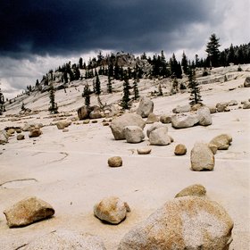 Glacial erratic rocks