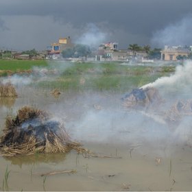 Air pollution from open burning of straw nearby residential area