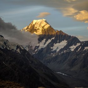 Alpenglow on Aoraki