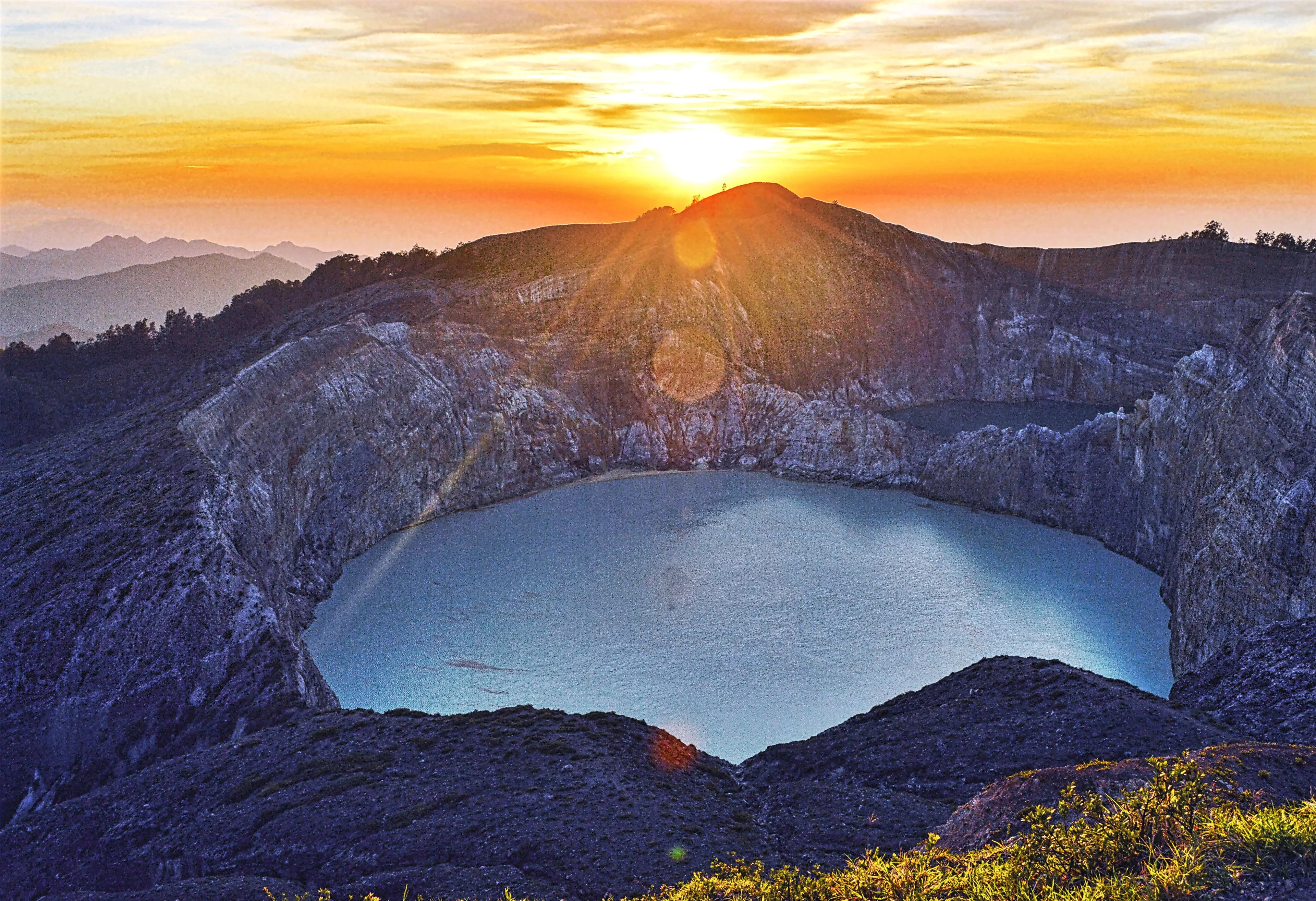 A Kelimutu Sunrise