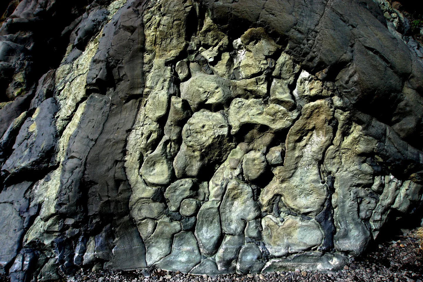 Pillow lava