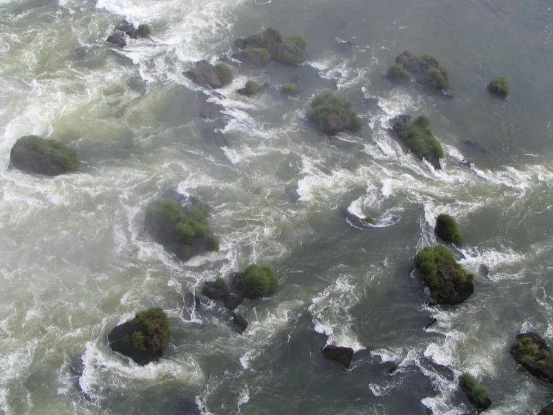 Flow below Iguassu Falls