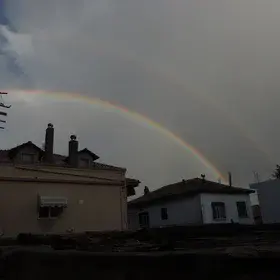 Double rainbow with Alexander's band in-between