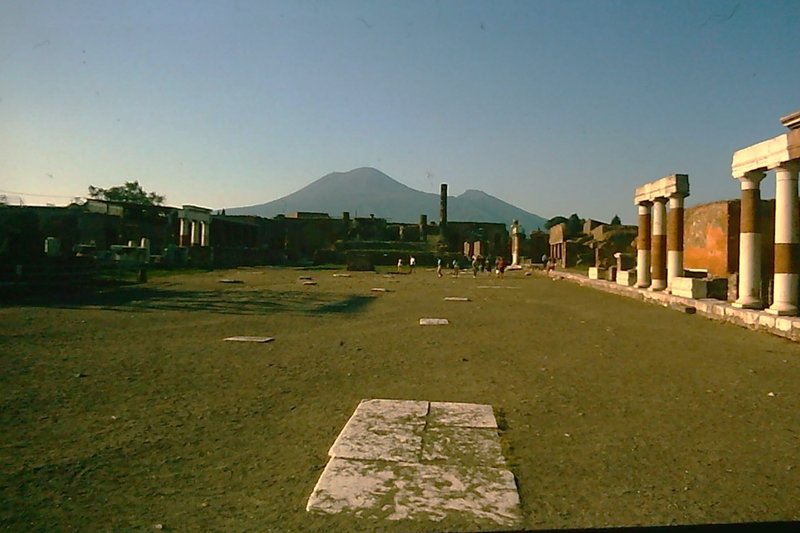 The Mt. Vesuvius from Pompeji