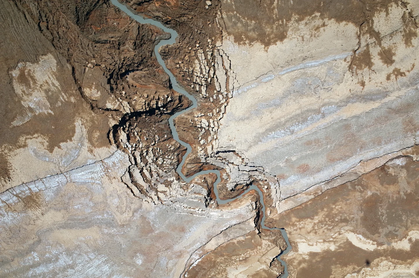 Canyon system at the former Dead Sea lake-bed