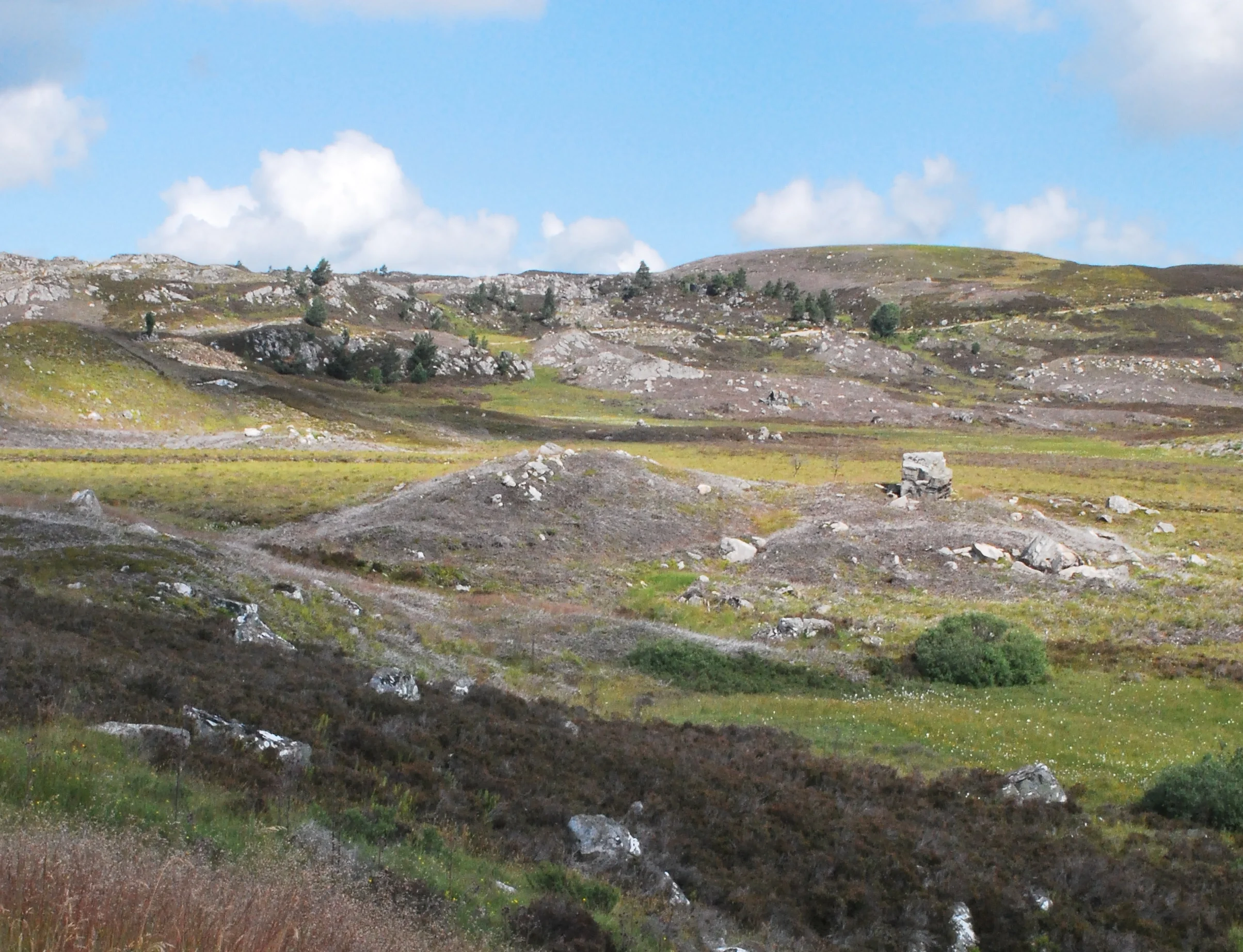 Small moraine ridge topped with boulders
