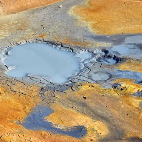 Some like it hot... in the acidic mudpot