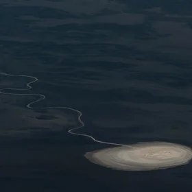 Salty water trace in Badwater Basin