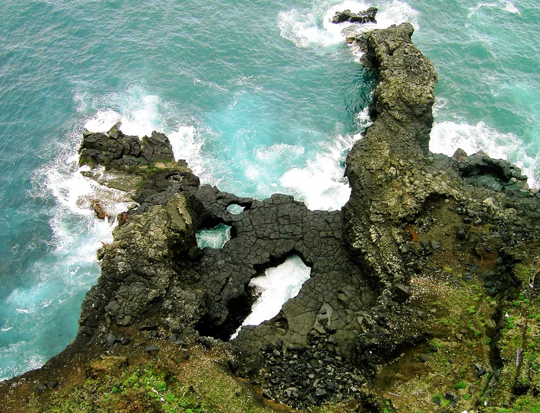 Volcanic island pavement